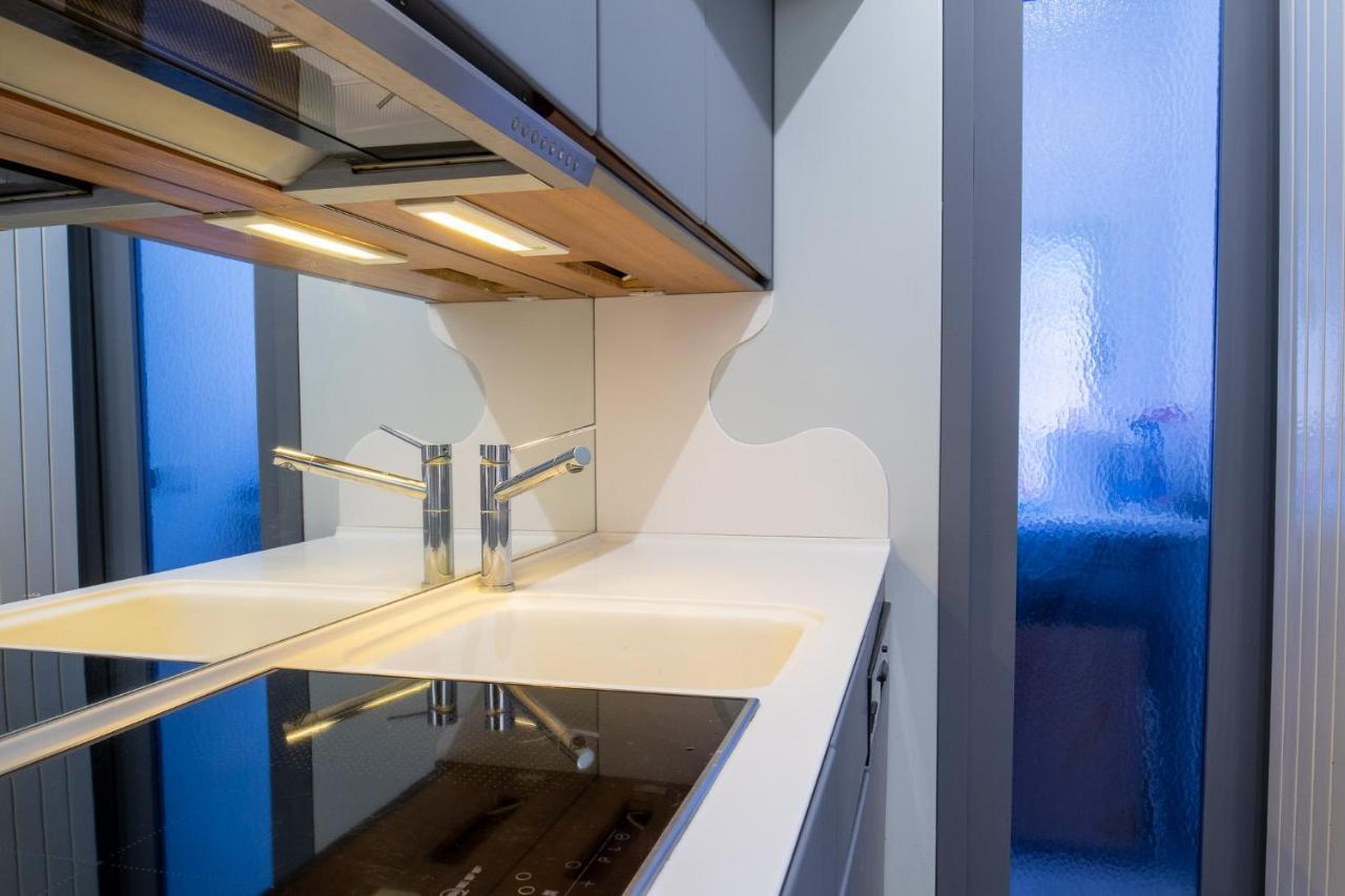 Apartment T-house Rom